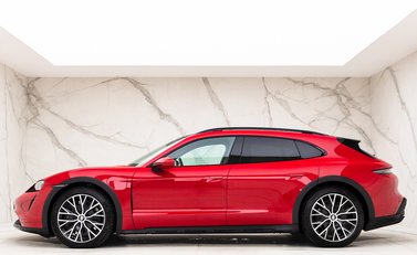 Porsche Taycan Turbo Cross Turismo 2