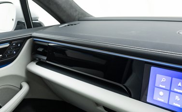 Porsche Macan Turbo Electric 20