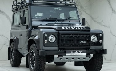 Land Rover Defender 90 Adventure 6