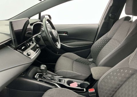 Toyota Corolla 1.8 VVT-h Icon Hatchback 5dr Petrol Hybrid CVT Euro 6 (s/s) (140 ps) 11
