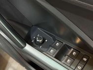 Audi Q3 2.0 TDI 35 S line SUV 5dr Diesel S Tronic Euro 6 (s/s) (150 ps) 37