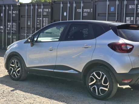 Renault Captur 1.5 dCi ENERGY Iconic SUV 5dr Diesel EDC Euro 6 (s/s) (90 ps) 9