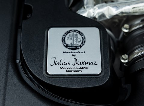 Mercedes-Benz C63 AMG S Coupe 38