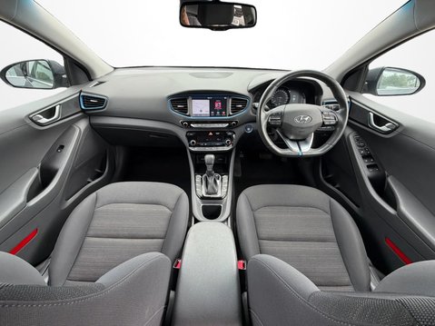 Hyundai IONIQ PREMIUM MHEV 16
