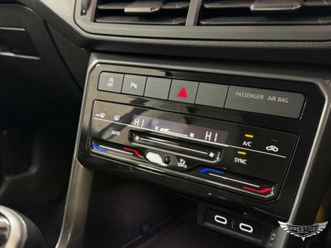 Volkswagen T-Cross 1.0 TSI SEL Euro 6 (s/s) 5dr 25