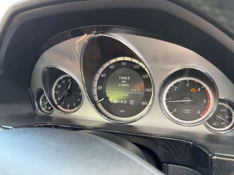 Mercedes-Benz E Class 2.1 E220 BlueEfficiency AvantGarde CDi Auto 4dr 48