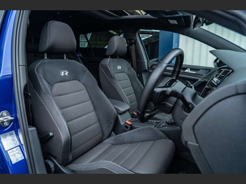 Volkswagen Golf 2.0 Golf R TSi 4Motion Semi-Auto 4WD 5dr 10