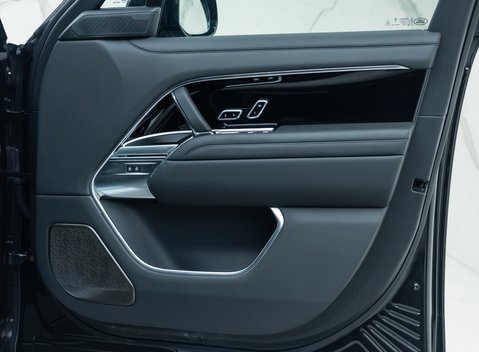 Land Rover Range Rover D350 AUTOBIOGRAPHY LWB 28