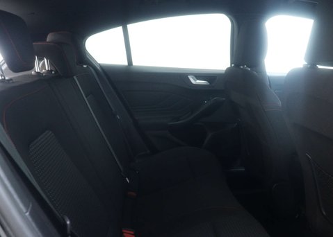 Ford Focus 1.0 Focus ST-Line MHEV Auto 5dr 48