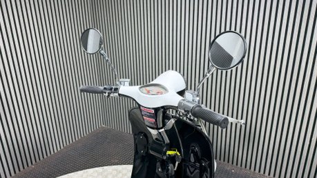 Ajs MODENA 2021 ONLY 800 MILES MODERN RETRO SCOOTER 125CC MOT OCTOBER 2027 19