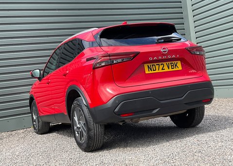 Nissan Qashqai DIG-T ACENTA PREMIUM MHEV 10