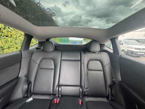 Tesla Model Y (Dual Motor) Long Range SUV 5dr Electric Auto 4WDE (384 bhp) 9