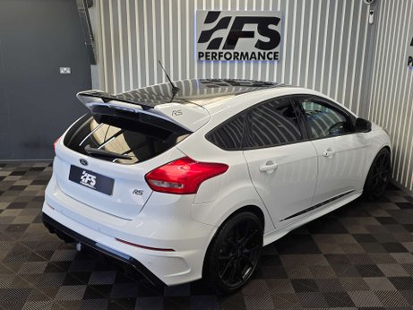 Ford Focus 2.3T EcoBoost RS Hatchback 5dr Petrol Manual AWD Euro 6 (s/s) (350 ps) 41