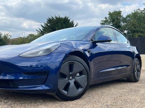 Tesla Model 3 STANDARD RANGE PLUS 15
