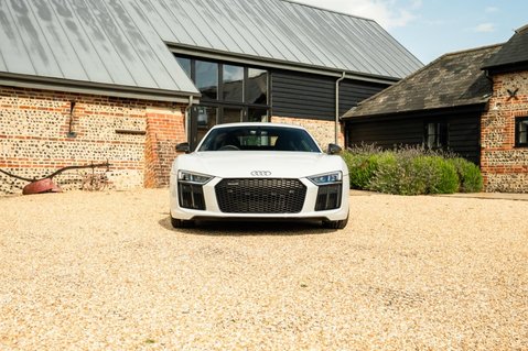 Audi R8 5.2 FSI V10 Plus S Tronic quattro Euro 6 (s/s) 2dr 2