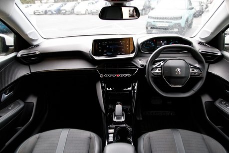 Peugeot 208 ALLURE