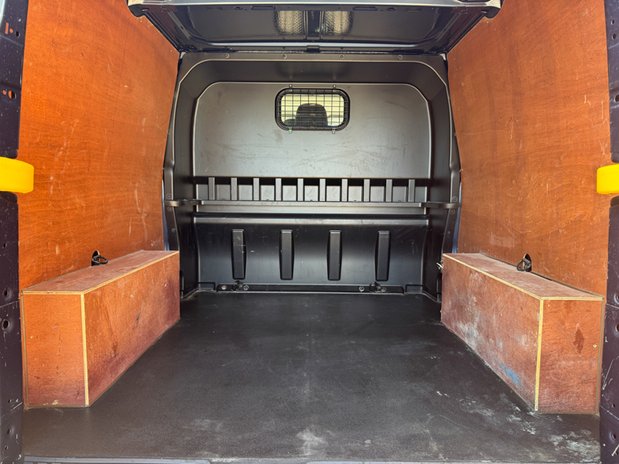 Ford Transit Custom Crew Cab AUTO LWB L2H1 Limited 170BHP 320 Air Con Alloys Euro 6 NO VAT 15