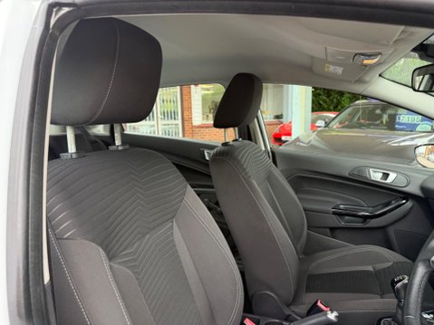 Ford Fiesta 1.25 Zetec Euro 5 5dr 17