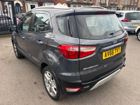 Ford Ecosport 1.5 Titanium Powershift 2WD Euro 5 5dr 4