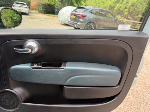 Fiat 500 1.0 MHEV Launch Edition Euro 6 (s/s) 3dr 17