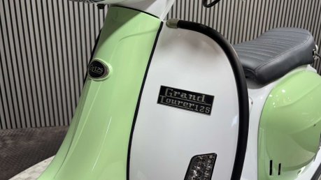 Royal Alloy GT 2020 ONLY 1K 1 OWNER SCOOTER LONG MOT MODERN RETRO 125CC 26