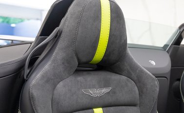 Aston Martin V8 Vantage Roadster F1 Edition 14