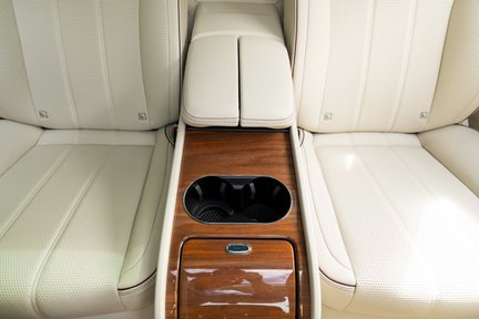 Bentley Bentayga V8 34