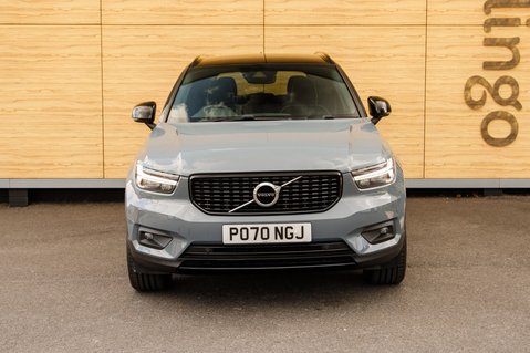 Volvo XC40 B4 R-DESIGN PRO AWD MHEV 5