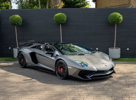 Lamborghini Aventador SV LP 750-4 Roadster 2