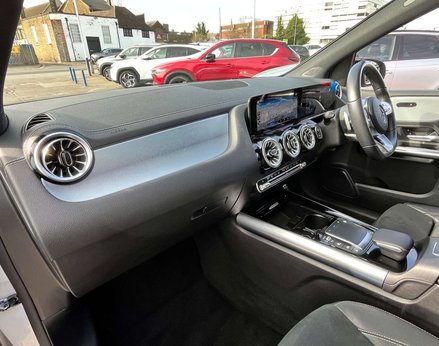 Mercedes-Benz B Class 2.0 B 200 AMG Line Edition Premium D Auto 5dr 17