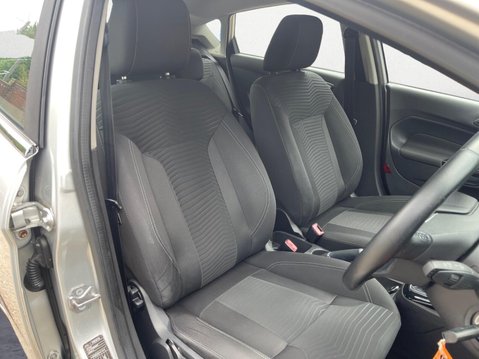 Ford Fiesta 1.0T EcoBoost Zetec Euro 5 (s/s) 5dr 10