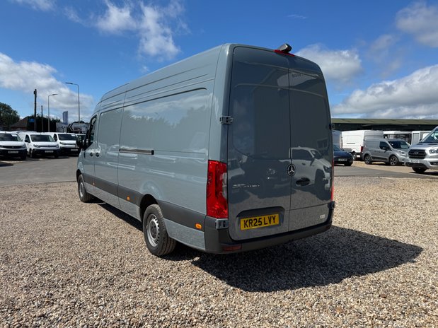 Mercedes-Benz Sprinter AUTO LWB L3H2 High Roof Air Con Cam EURO 6 10