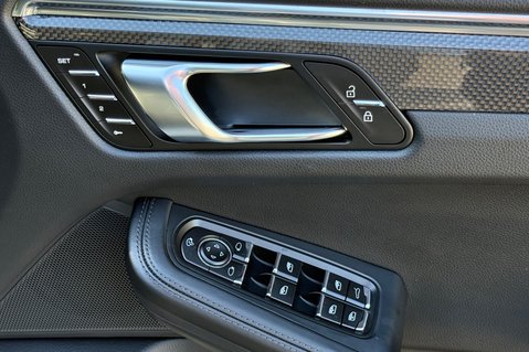 Porsche Macan GTS PDK - PAN ROOF -BOSE -360 CAMS -MEMORY PK - CRAYON 41