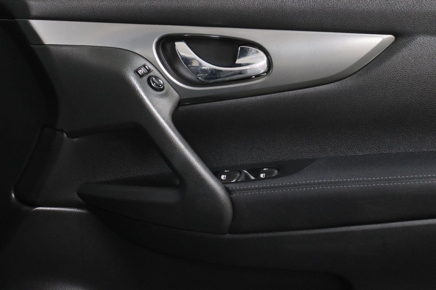 2017 Nissan Qashqai — image 30