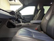 Land Rover Range Rover Evoque 2.0 Range Rover Evoque R-Dynamic SE D Auto 4WD 5dr 37
