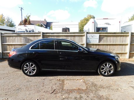 Mercedes-Benz C Class C220d SPORT 4dr 3