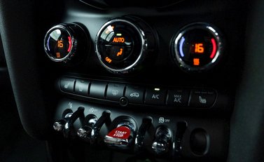 Mini Hatch S '60 Years' Edition 18