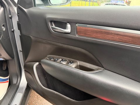 Renault Koleos 2.0 dCi Dynamique S Nav X-Trn A7 4WD Euro 6 (s/s) 5dr 24