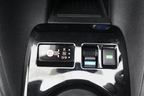 Nissan LEAF 5dr 160kW e+ N-Connecta 59kWh Automatic 17