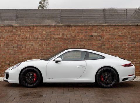 Porsche 911 Carrera GTS (991.2) 2