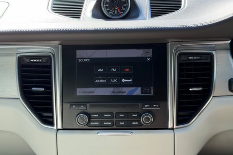 Porsche Macan TURBO PDK - HUGE SPEC - PAN ROOF - BOSE - CARPLAY 55