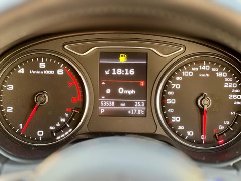 Audi A3 TFSI Sportback Tronic quattro 14