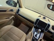 Porsche Cayenne 3.0 Cayenne D Platinum Edition V6 Tiptronic S A 4WD 5dr 53