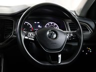 Volkswagen T-Roc DESIGN TSI 46