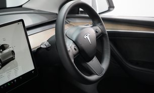 Tesla Model Y LONG RANGE AWD Battery SOH 90% Good Tyres One Owner VAT Qualifying 22