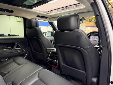 Land Rover Range Rover 3.0 D350 MHEV HSE SUV 5dr Diesel Auto 4WD Euro 6 (s/s) (350 ps) 41