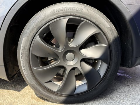 Tesla Model Y SUV 5dr Electric Auto RWD (346 ps) 16