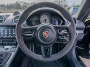 Porsche 718 Cayman GT4 12