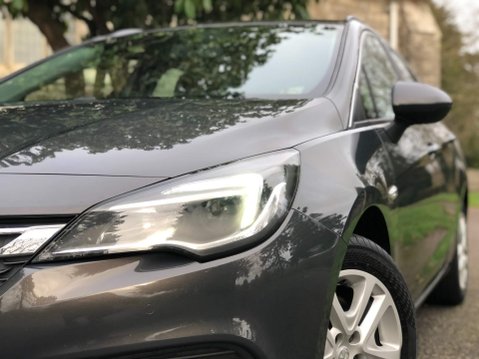 Vauxhall Astra 1.6 CDTi Tech Line Sports Tourer Euro 6 (s/s) 5dr 36