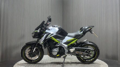 Kawasaki Z900 2019 69 PLATE FULL AKRAPOVIC ONLY 15K STUNNING NAKED BIKE 10